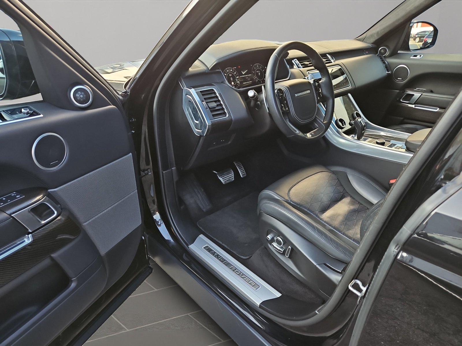 LAND ROVER Range Rover Sport 5.0 V8 S/C SVR Automatic, Benzin, Occasion / Gebraucht, Automatik - 7