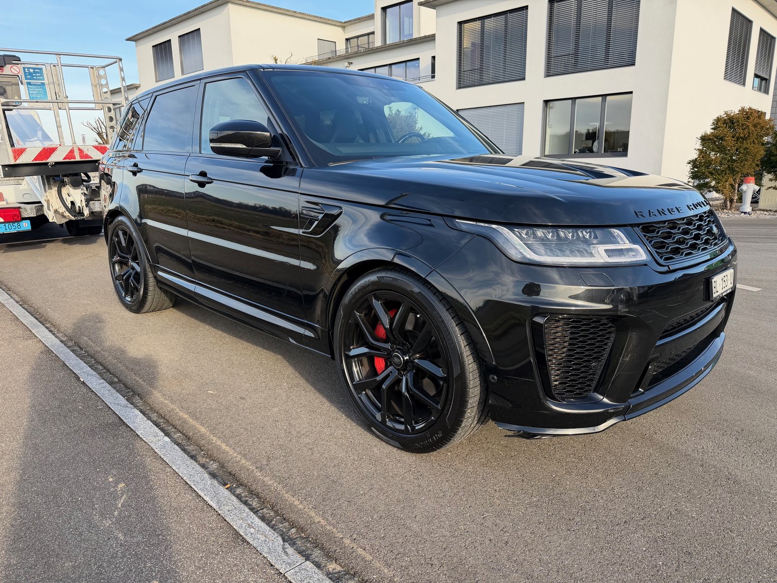 LAND ROVER Range Rover Sport 575 5.0 V8 S/C SVR Automatic