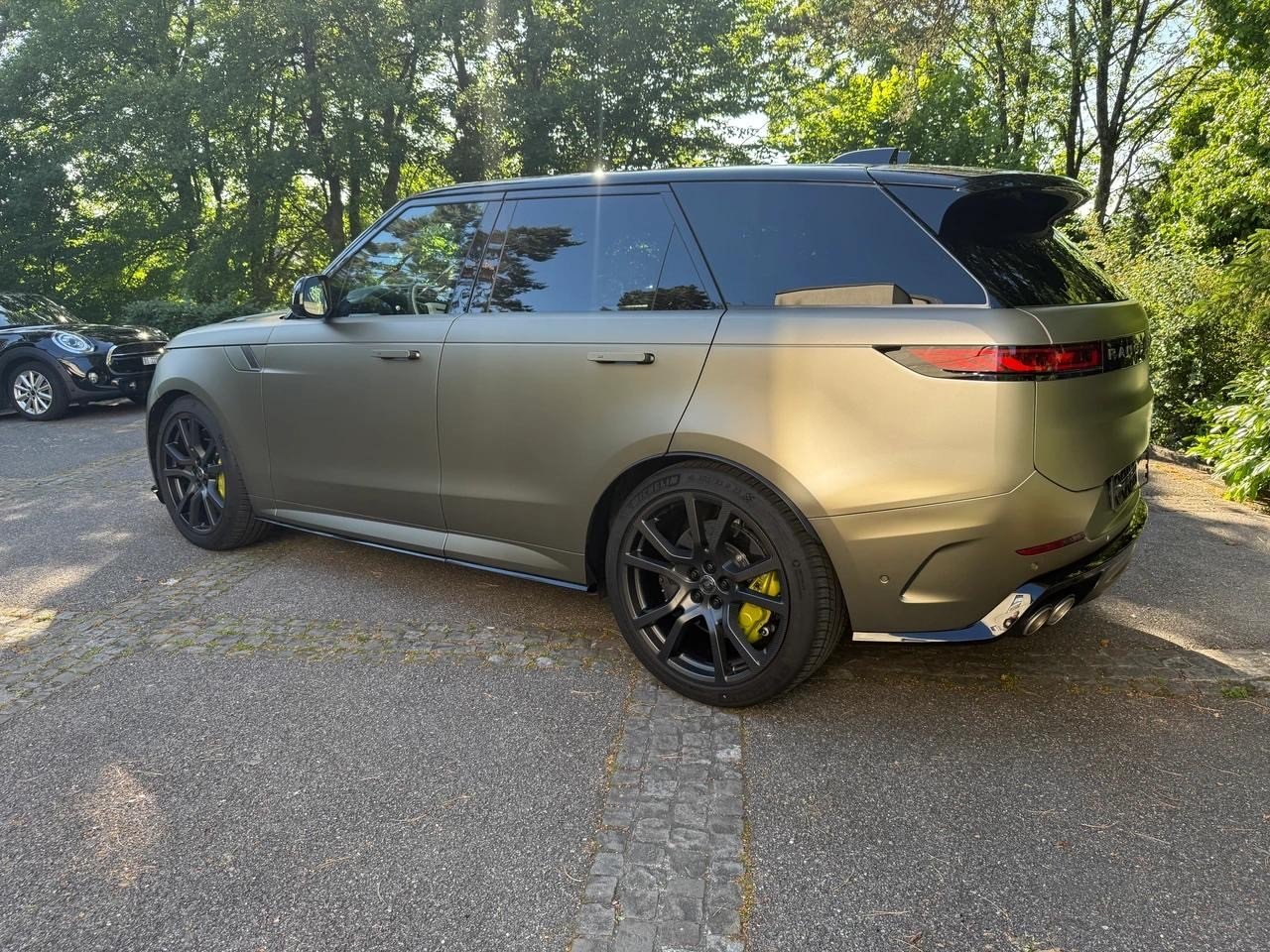 LAND ROVER Range Rover Sport P635 4.4 V8 SV Ed. One Carbon B, Benzin, Occasion / Gebraucht, Automatik - 2