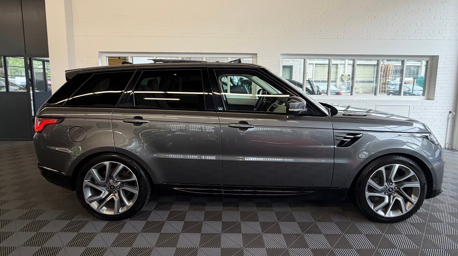 LAND ROVER Range Rover Sport P400e 2.0 I4 PHEV HSE Dynamic A, Plug-in-Hybrid Benzin/Elektro, Occasion / Gebraucht, Automatik - 2