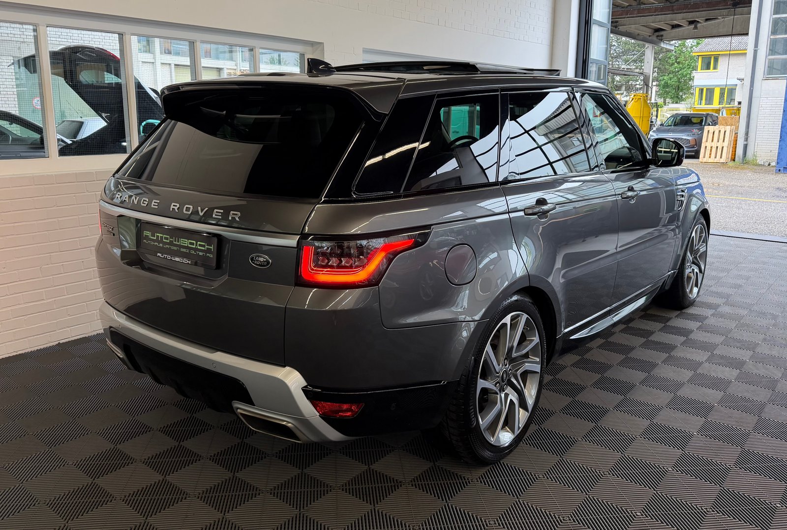 LAND ROVER Range Rover Sport P400e 2.0 I4 PHEV HSE Dynamic A, Plug-in-Hybrid Benzin/Elektro, Occasion / Gebraucht, Automatik - 3