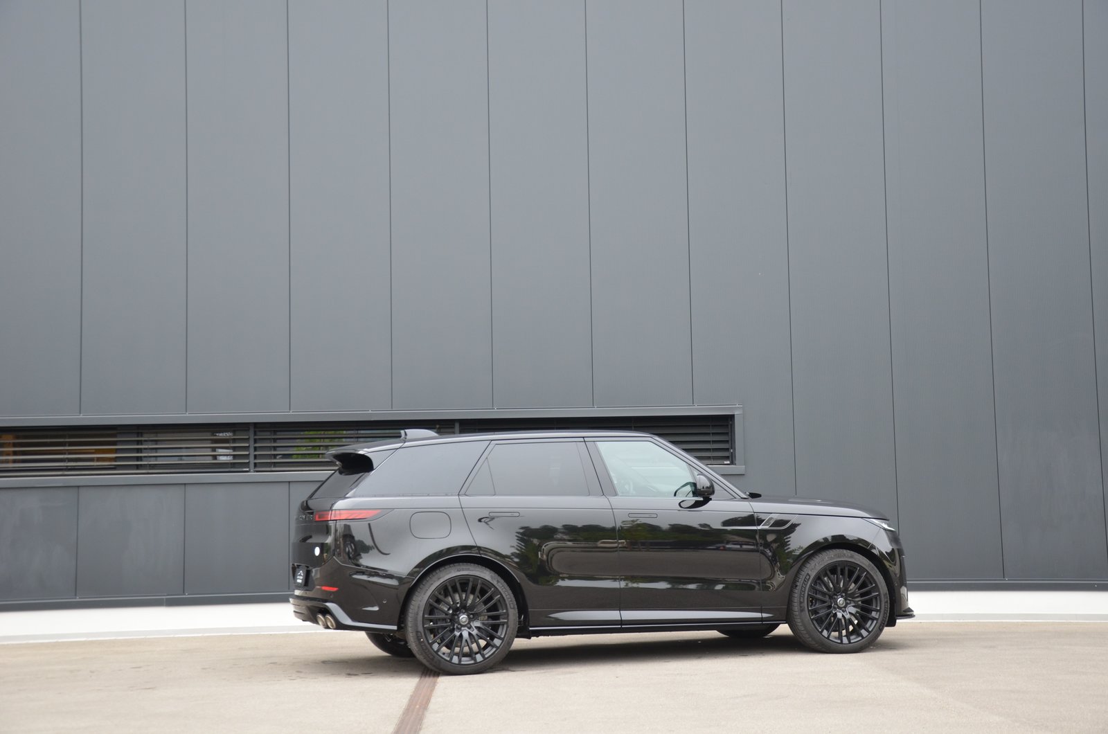 LAND ROVER Range Rover Sport P635 4.4 V8 SV Edition One, Benzin, Occasion / Gebraucht, Automatik - 4