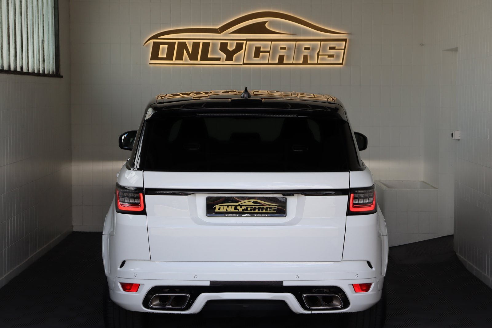 LAND ROVER Range Rover Sport 5.0 V8 S/C SVR Automatic, Benzin, Occasion / Gebraucht, Automatik - 7