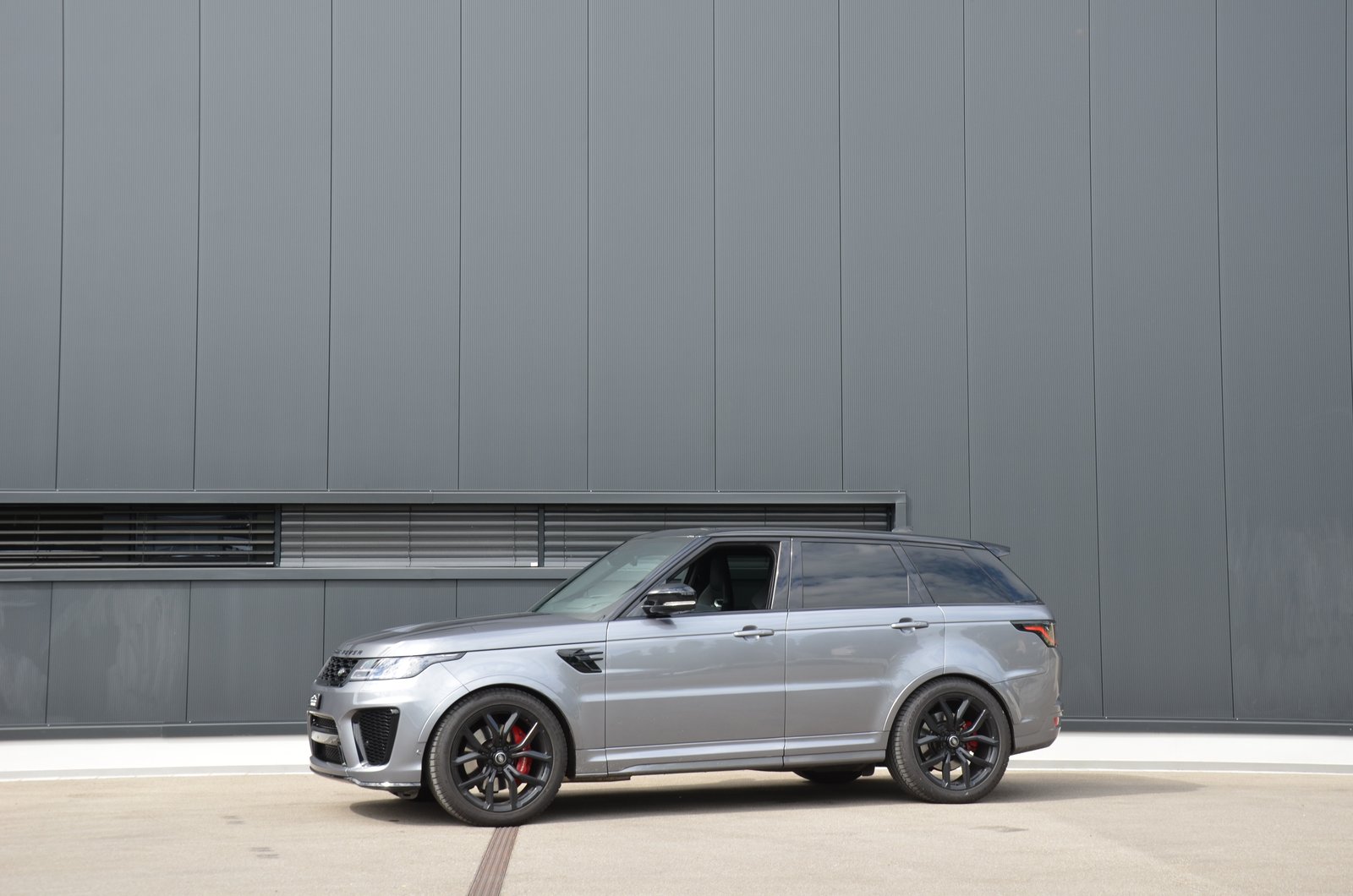 LAND ROVER Range Rover Sport 5.0 V8 S/C SVR Automatic, Petrol, Second hand / Used, Automatic - 2
