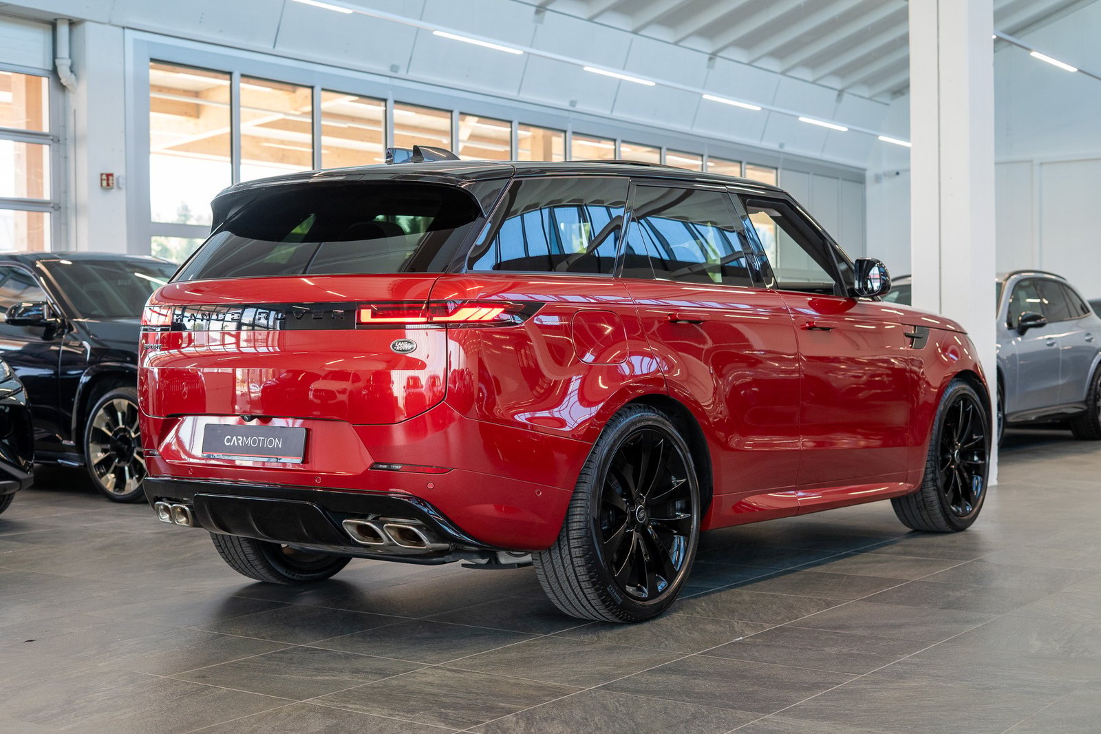 LAND ROVER Range Rover Sport 4.4 V8 First Edition / Fond-Ent, Benzin, Occasion / Gebraucht, Automatik - 4