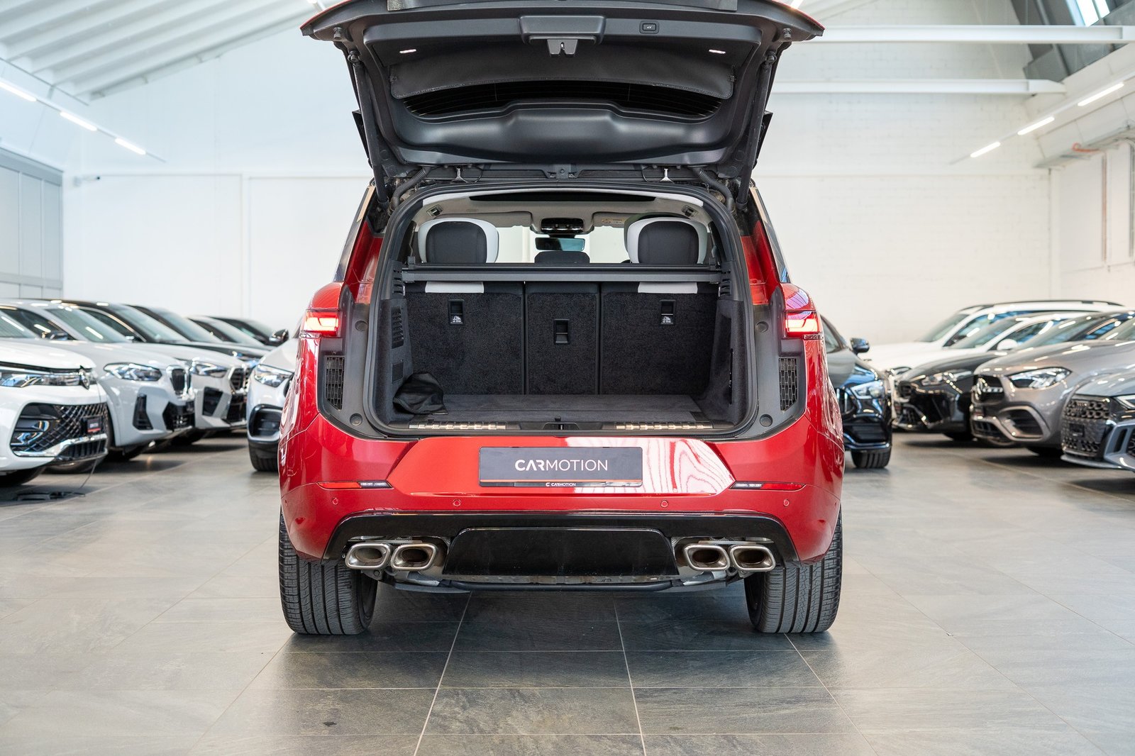LAND ROVER Range Rover Sport 4.4 V8 First Edition / Fond-Ent, Benzin, Occasion / Gebraucht, Automatik - 7