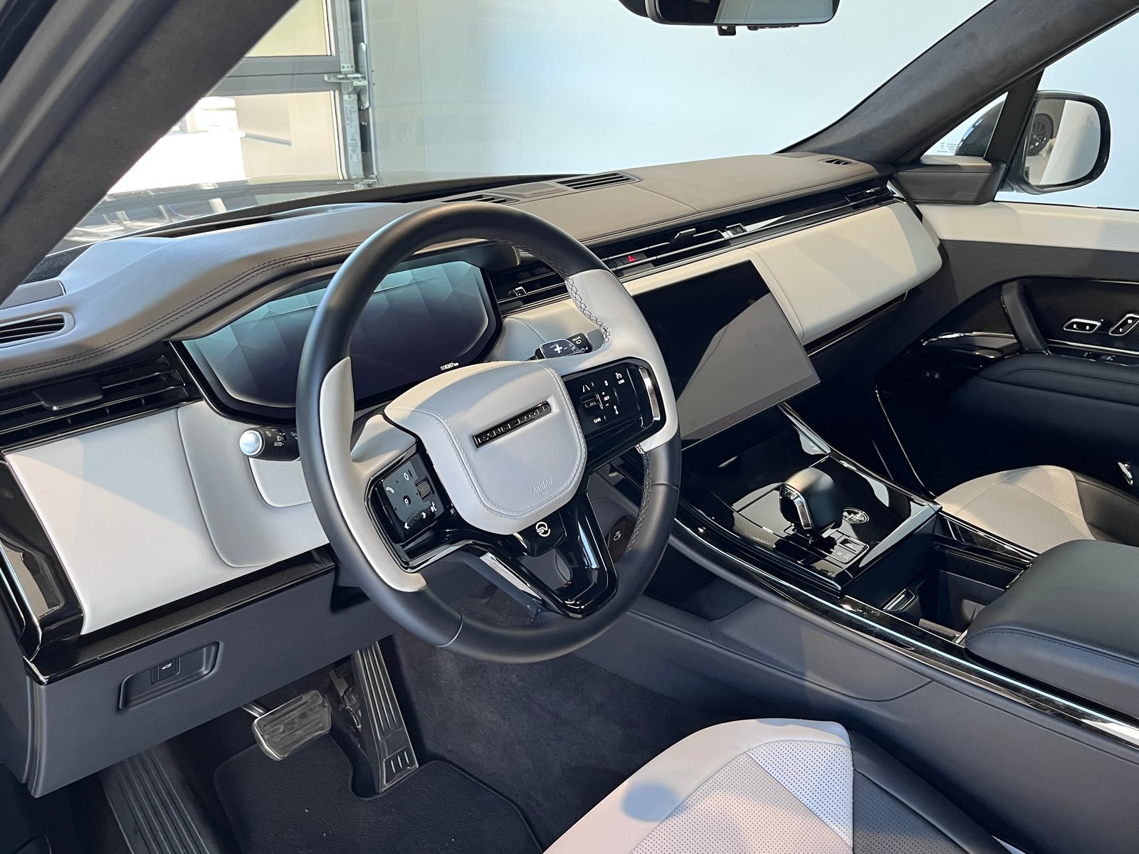 LAND ROVER Range Rover Sport P635 SV EDITION ONE, Occasion / Utilisé, Automatique - 5