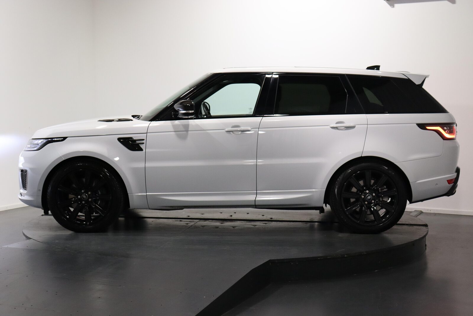 LAND ROVER Range Rover Sport 2.0 P400e HSE Dynamic, Plug-in-Hybrid Benzin/Elektro, Occasion / Gebraucht, Automatik - 2