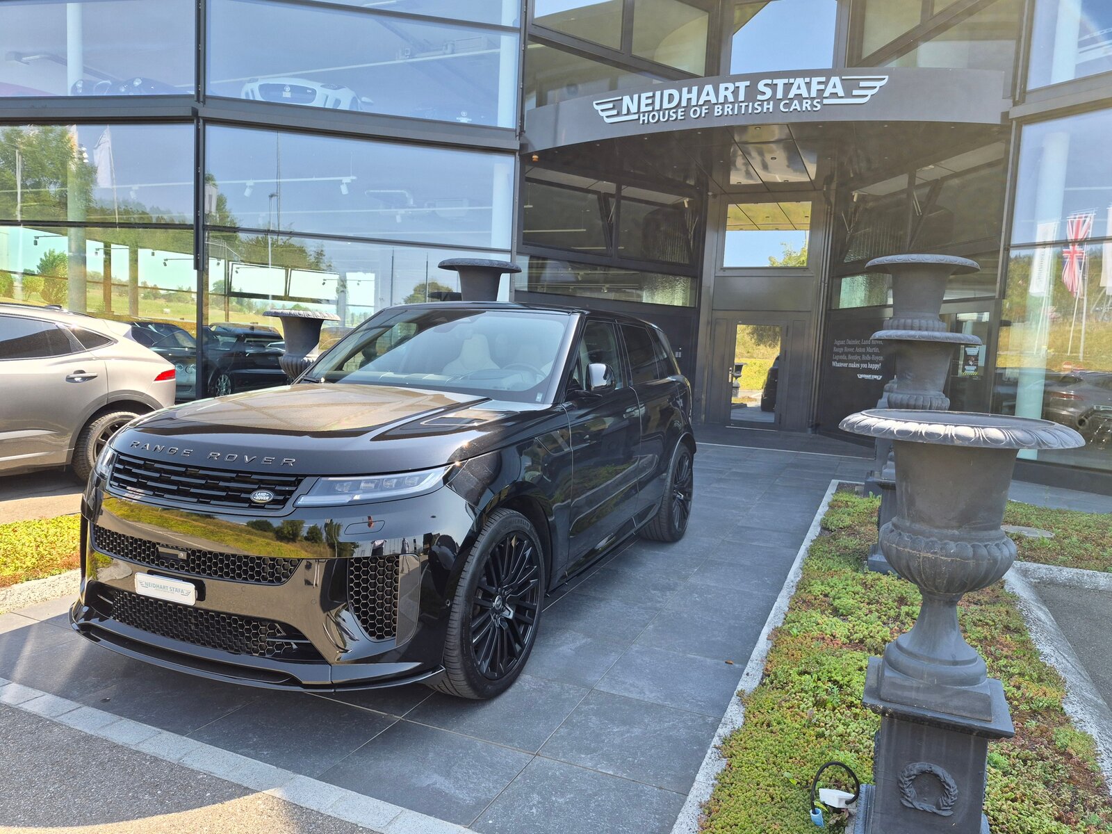 LAND ROVER Range Rover Sport P635 4.4 V8 SV
