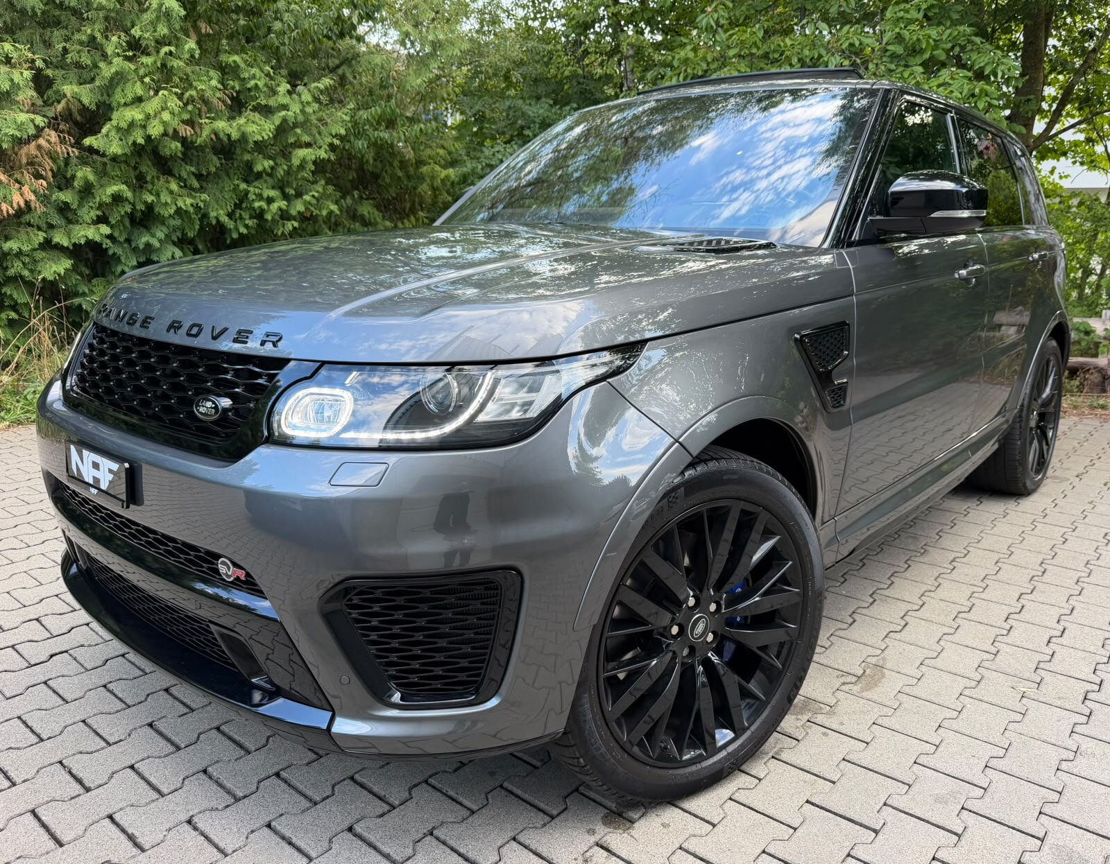LAND ROVER Range Rover Sport 5.0 V8 SVR