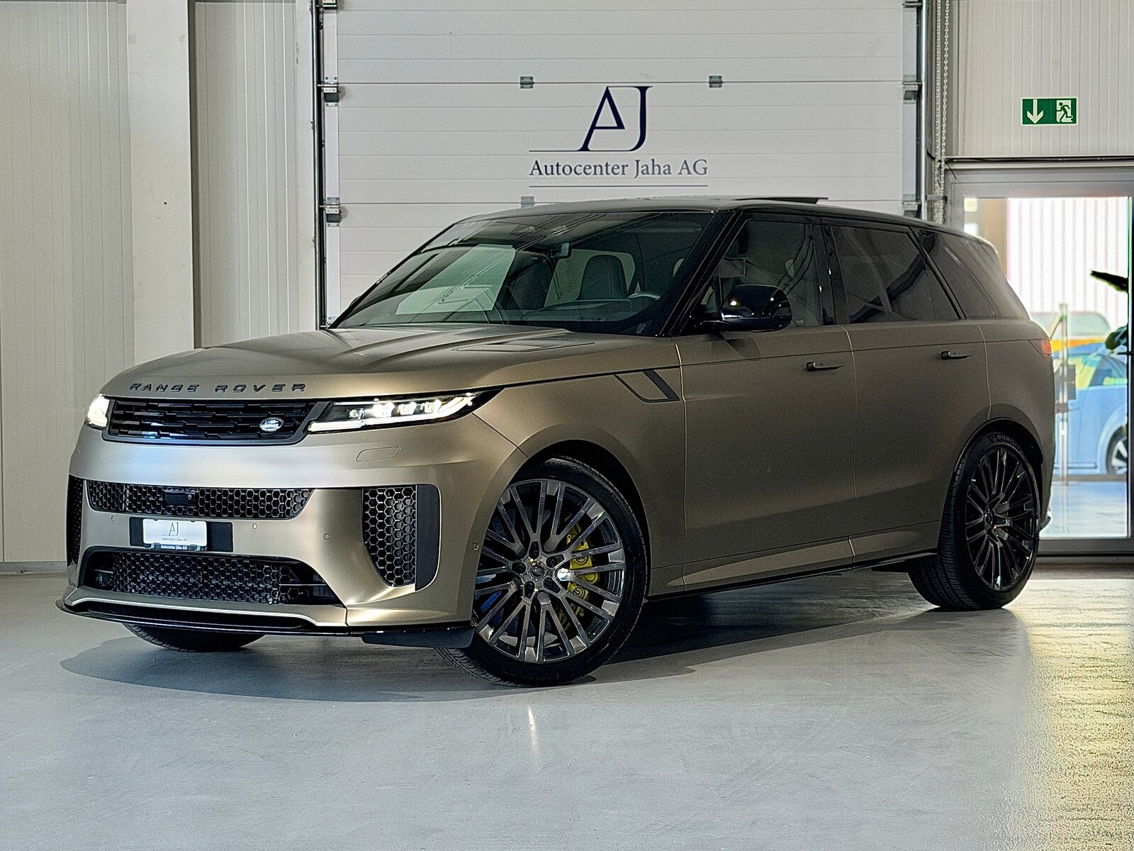 LAND ROVER Range Rover Sport P635 4.4 V8 SV Edition One Bron
