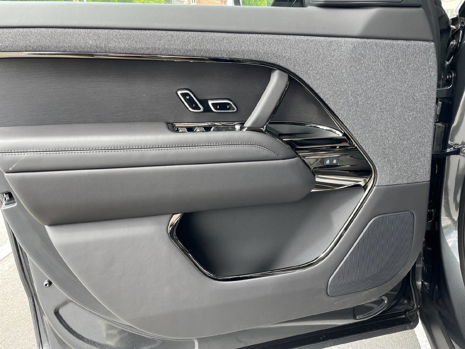 LAND ROVER Range Rover Sport 3.0 I6 P550e Autobiography, Hybride Rechargeable Essence/Électricité, Voiture de démonstration, Automatique - 6
