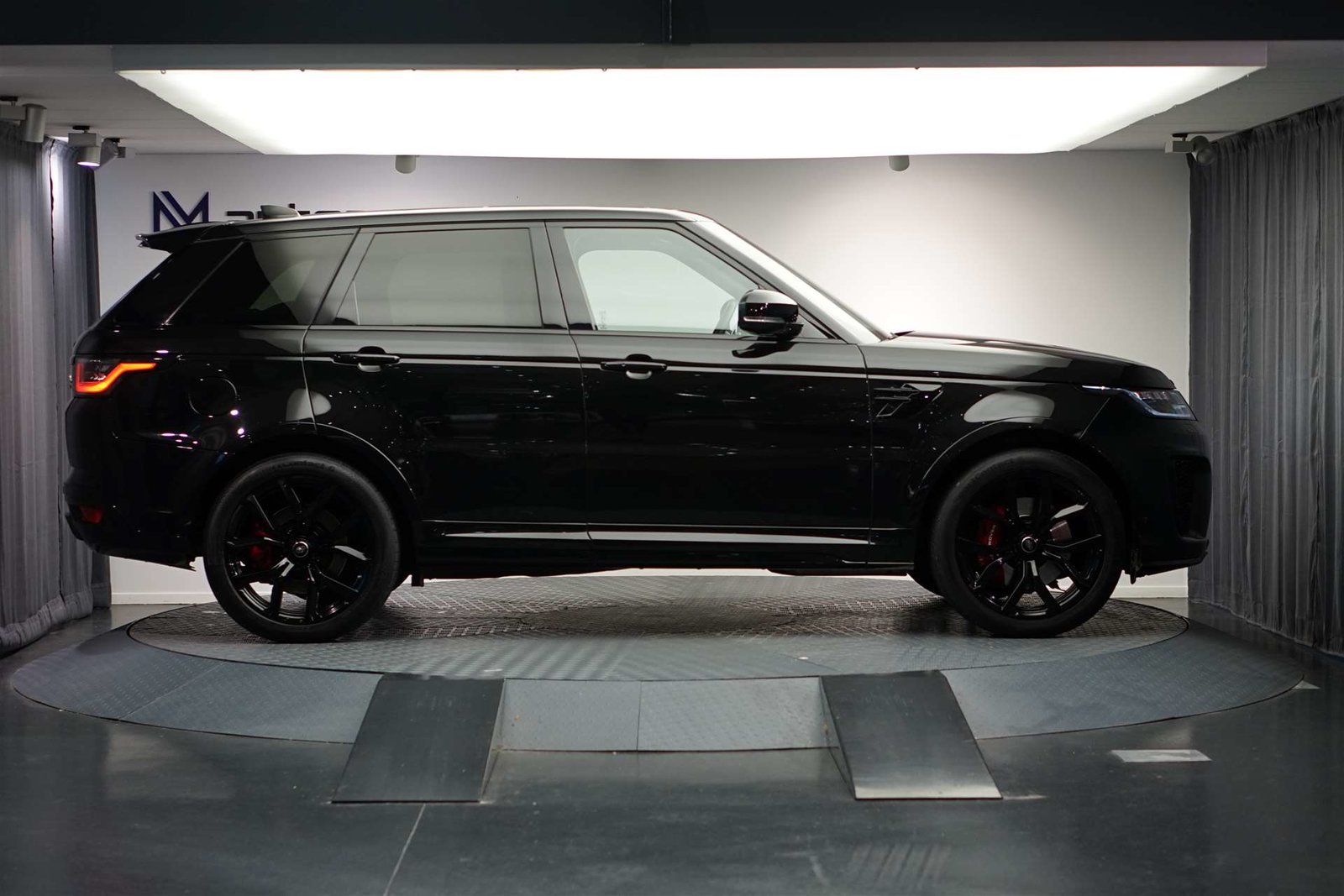 LAND ROVER Range Rover Sport 5.0 V8 S/C SVR Automatic *CH-Fahrzeug* *AH, Benzin, Occasion / Gebraucht, Automat - 4
