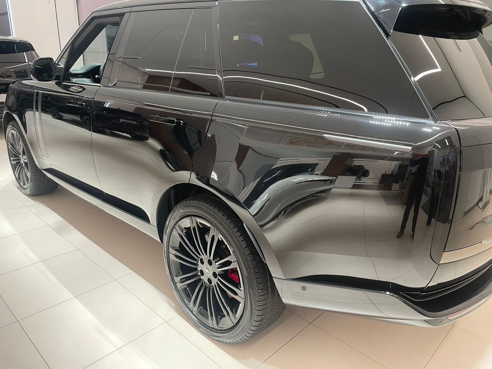 LAND ROVER Range Rover P615 4.4 V8 SV Automatic, Essence, Voiture nouvelle, Automatique - 2