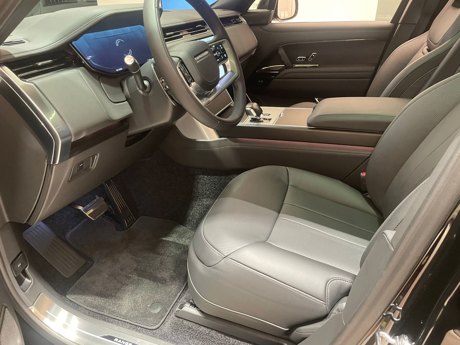 LAND ROVER Range Rover P615 4.4 V8 SV Automatic, Essence, Voiture nouvelle, Automatique - 6