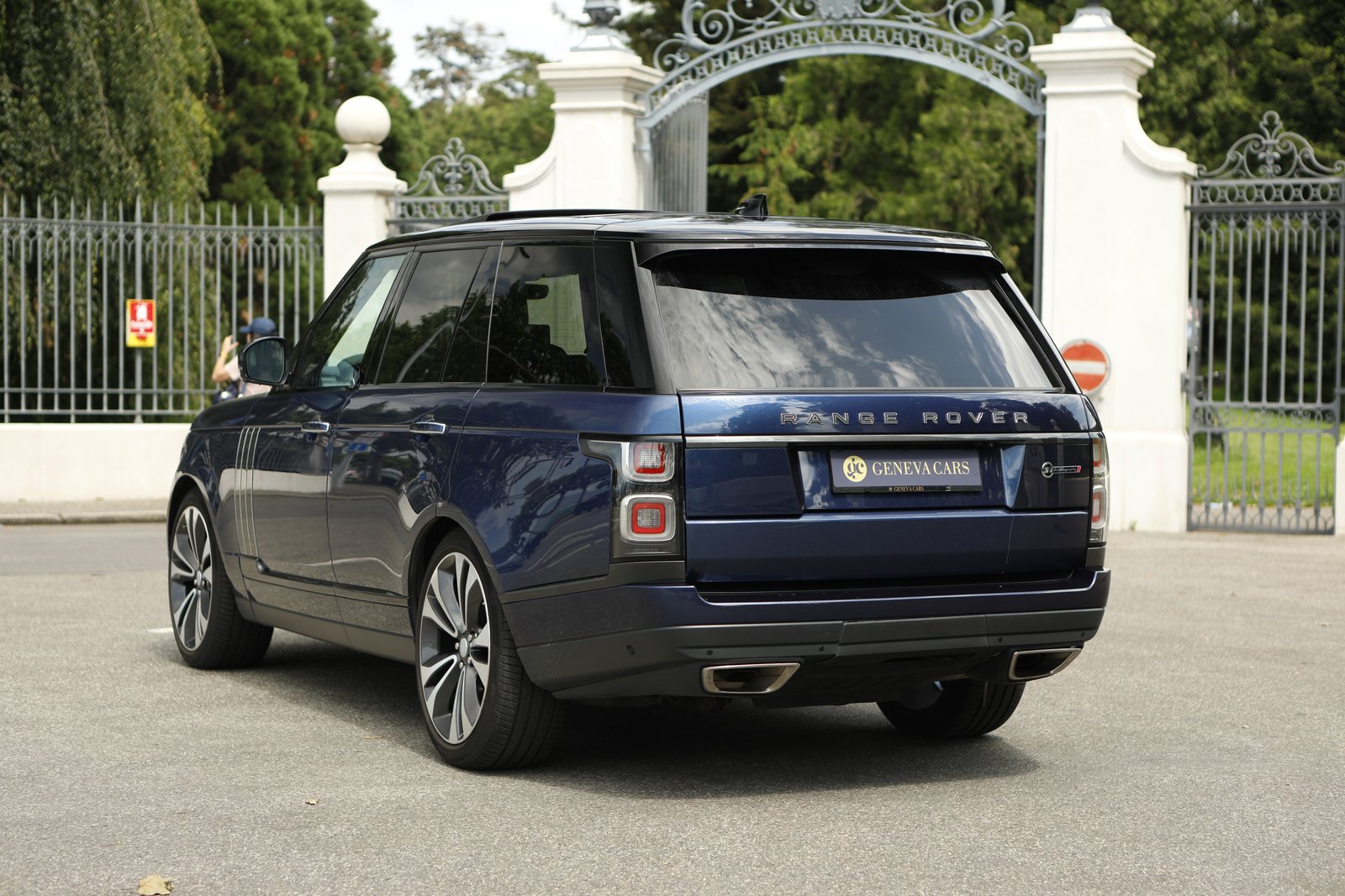 LAND ROVER Range Rover LWB 5.0 V8 S/C SV Autobiography, Petrol, Second hand / Used, Automatic - 3