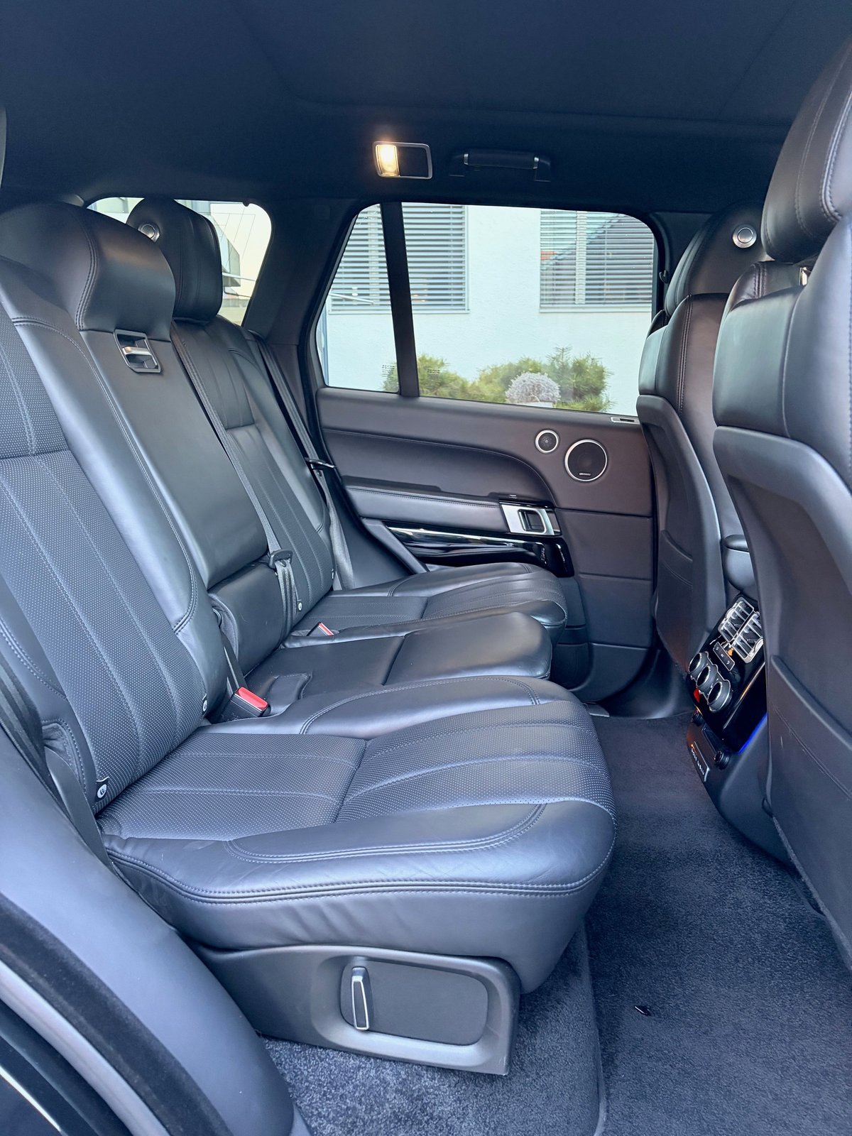 LAND ROVER Range Rover 4.4 SDV8 Vogue Automatic, Diesel, Occasion / Gebraucht, Automatik - 5