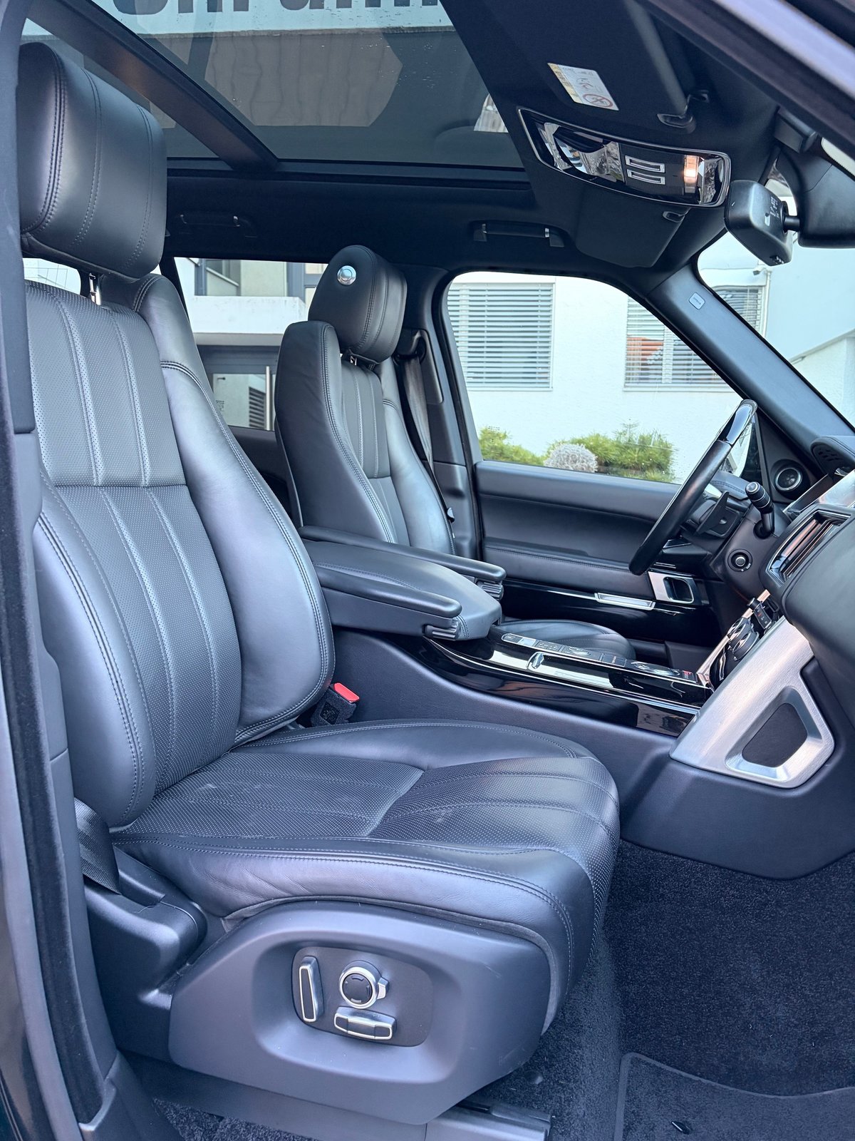 LAND ROVER Range Rover 4.4 SDV8 Vogue Automatic, Diesel, Occasion / Gebraucht, Automatik - 6