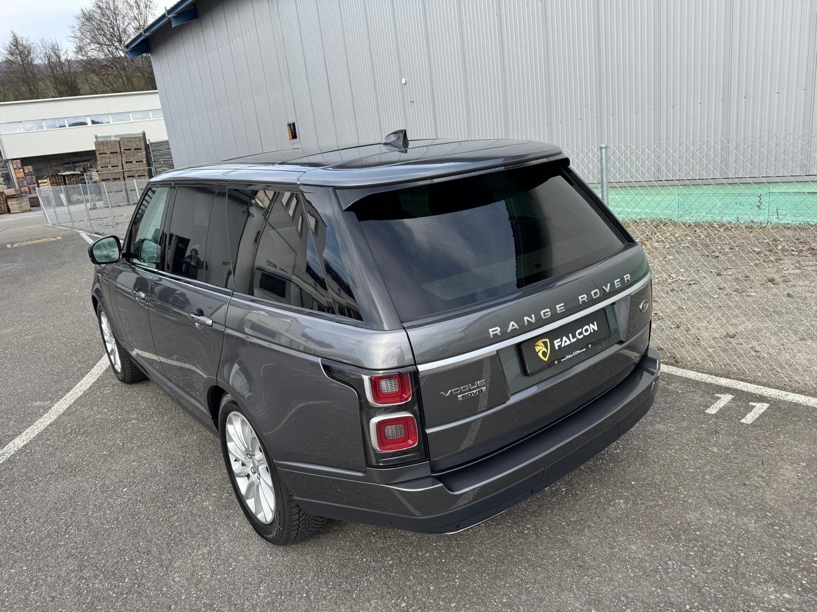 LAND ROVER Range Rover 4.4 SDV8 Vogue Automatic, Diesel, Second hand / Used, Automatic - 4