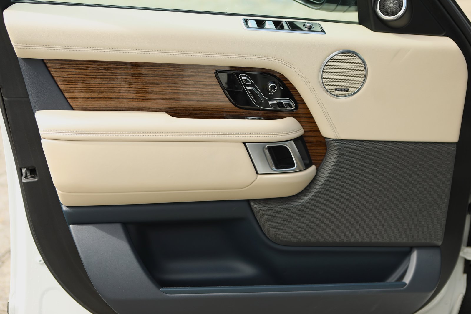 LAND ROVER Range Rover 2.0 Si4 P400e PHEV Vogue Automatic, Plug-in-Hybrid Benzin/Elektro, Occasion / Gebraucht, Automatik - 6