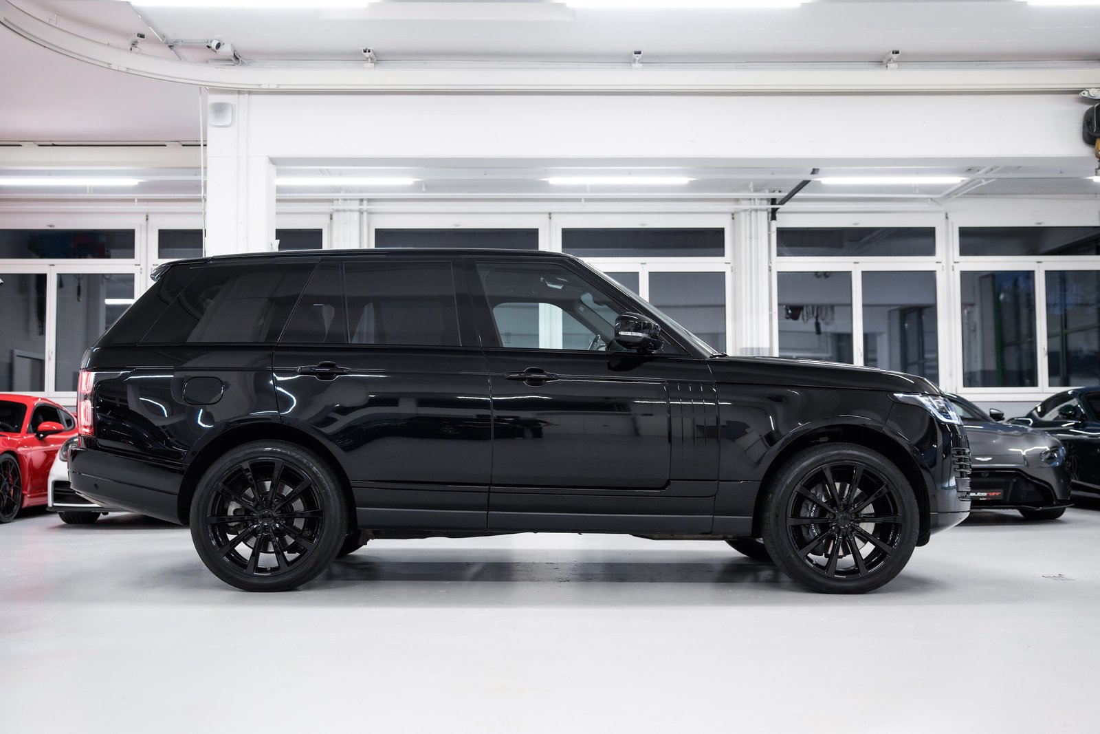 LAND ROVER Range Rover 4.4 SDV8 Vogue, Diesel, Occasion / Gebraucht, Automatik - 4