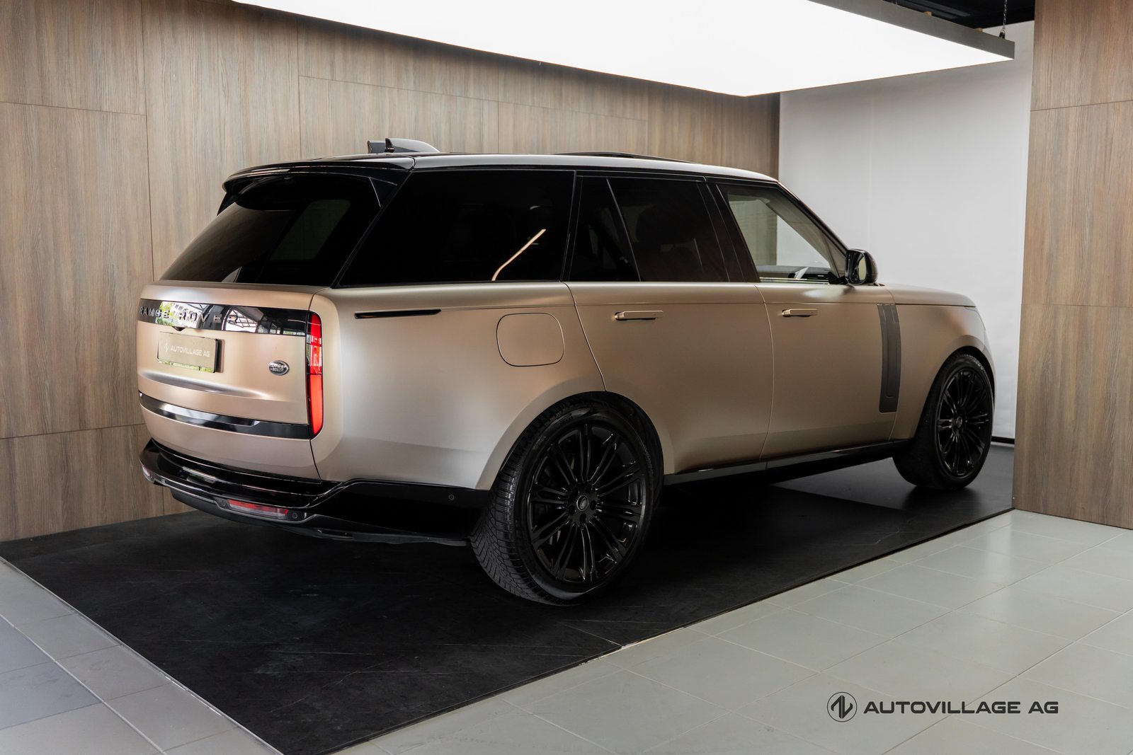LAND ROVER Range Rover P530 4.4 V8 First Edition Automatic, Petrol, Second hand / Used, Automatic - 2