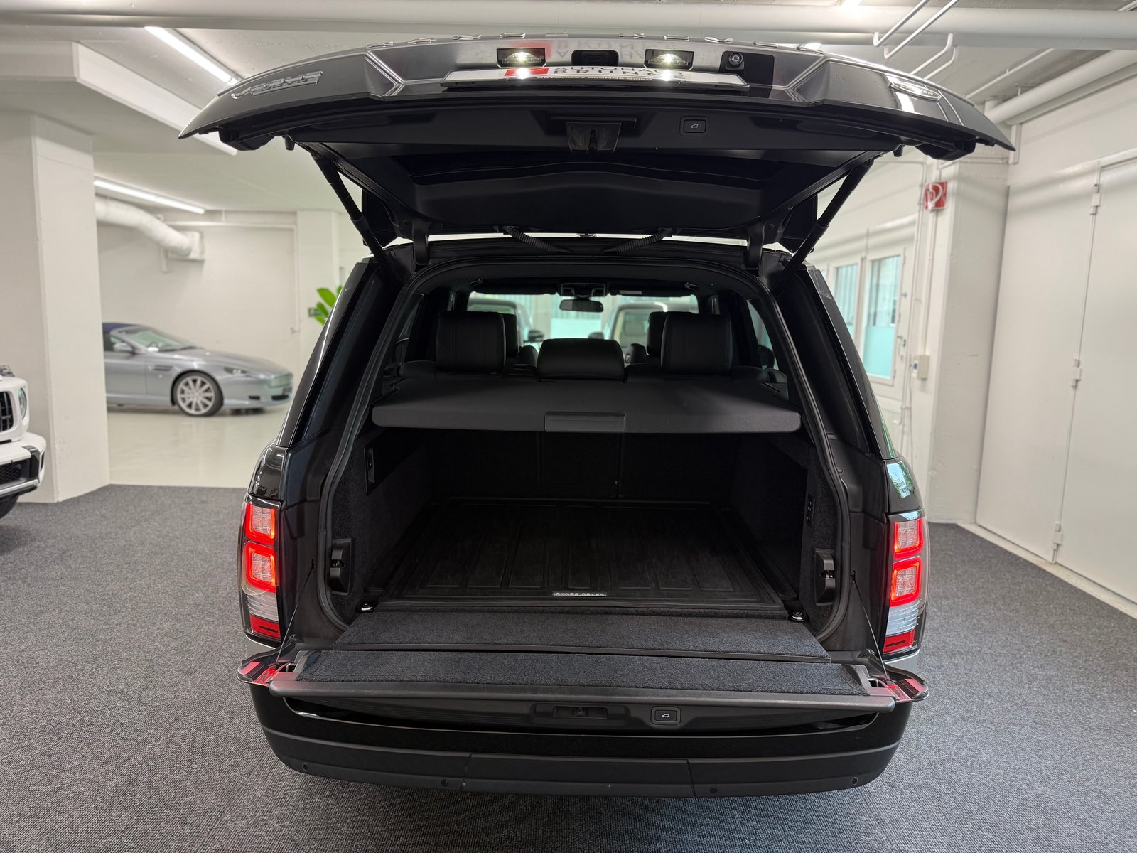 LAND ROVER Range Rover 4.4 SDV8 Vogue Automatic, Diesel, Occasioni / Usate, Automatico - 7