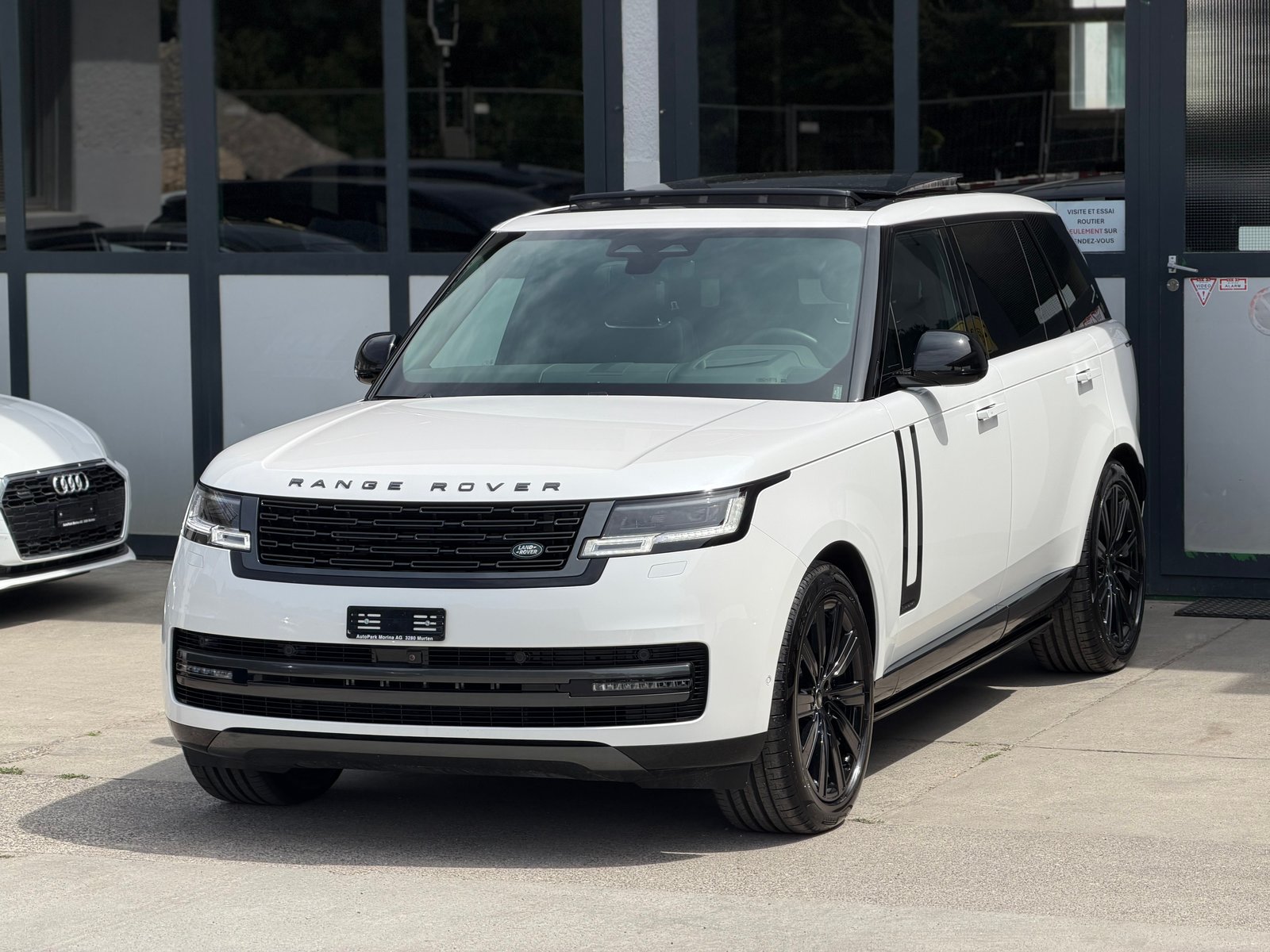 LAND ROVER Range Rover LWB SV P530 4.4 V8 Autobiography Auto, Petrol, Second hand / Used, Automatic - 2