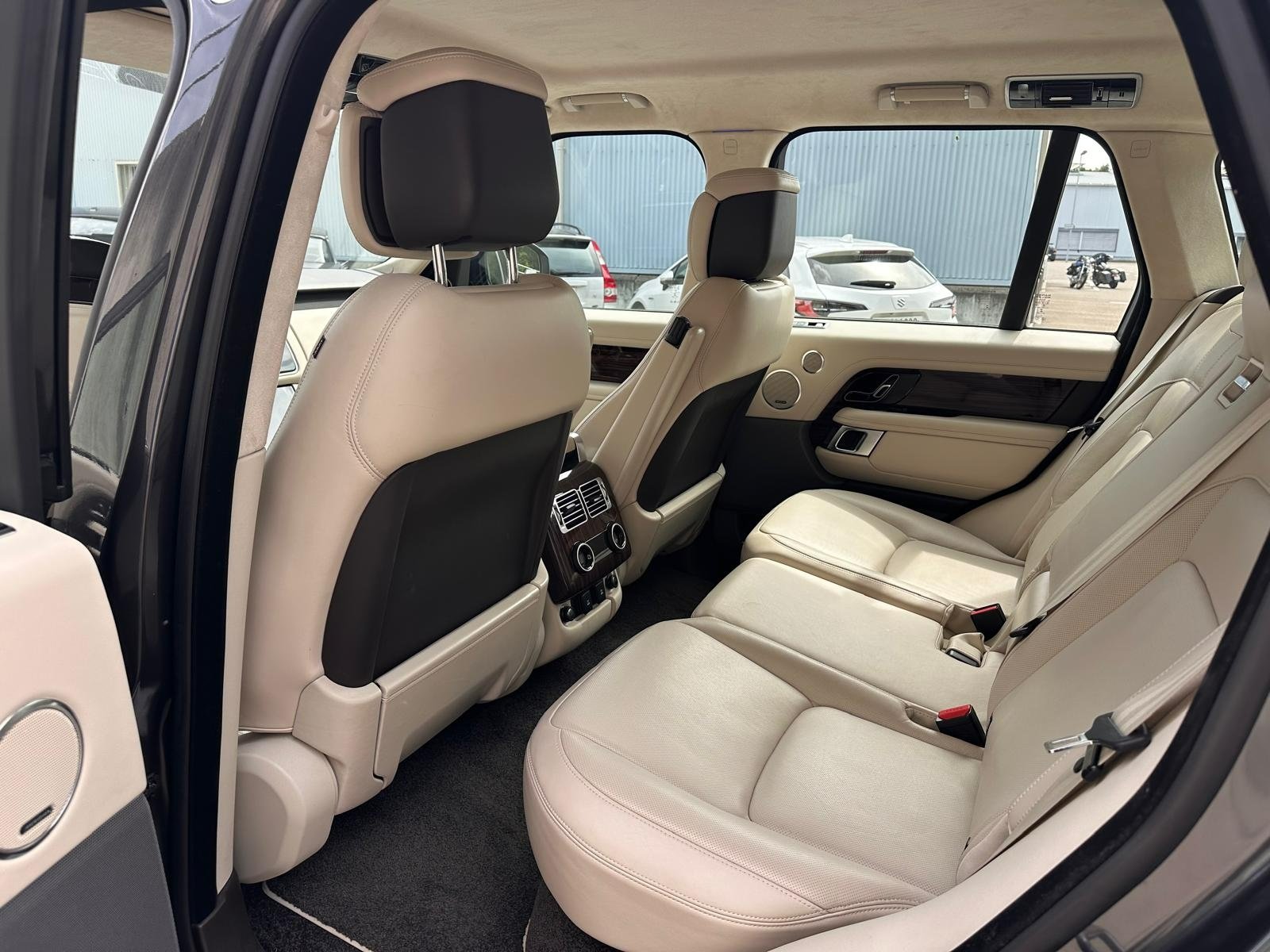 LAND ROVER Range Rover 5.0 V8 SC Vogue, Benzin, Occasion / Gebraucht, Automatik - 6