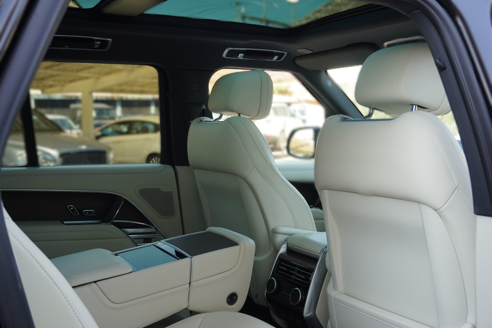 LAND ROVER Range Rover P550e Si6 PHEV HSE Automatic, Hybride Rechargeable Essence/Électricité, Occasion / Utilisé, Automatique - 4