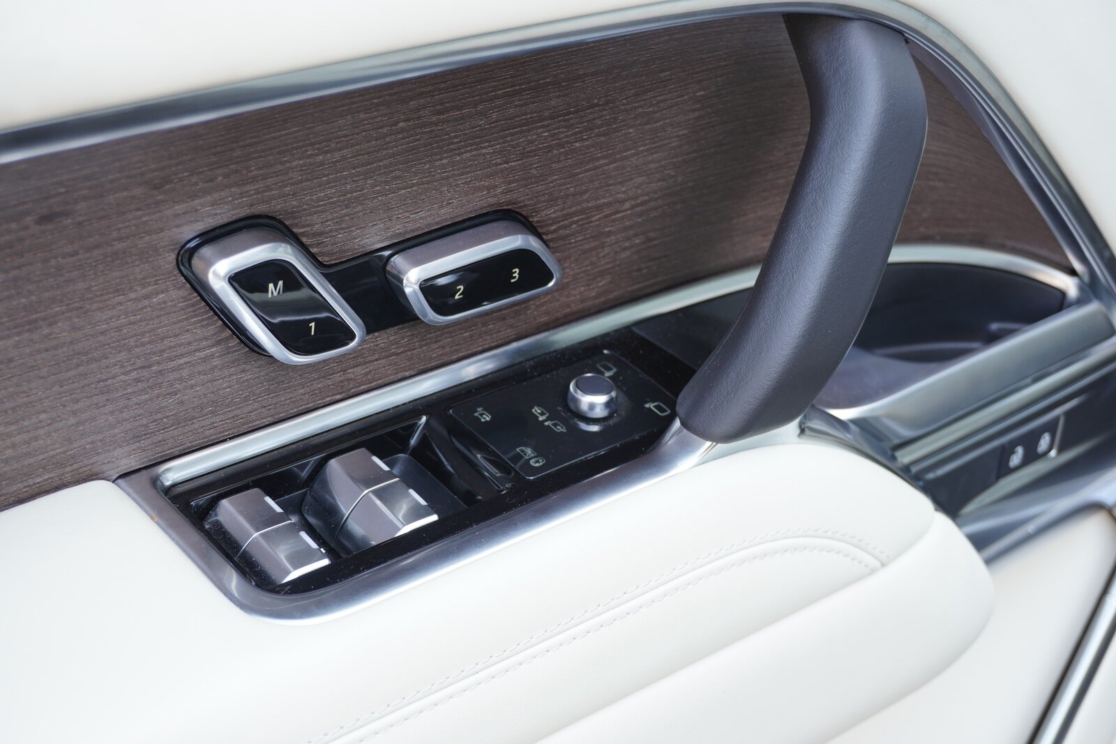 LAND ROVER Range Rover P550e Si6 PHEV HSE Automatic, Hybride Rechargeable Essence/Électricité, Occasion / Utilisé, Automatique - 7
