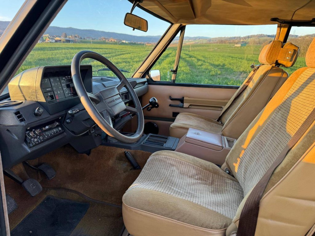 LAND ROVER RANGE ROVER Classic 3.5 V8, Essence, Voiture de collection, Manuelle - 4