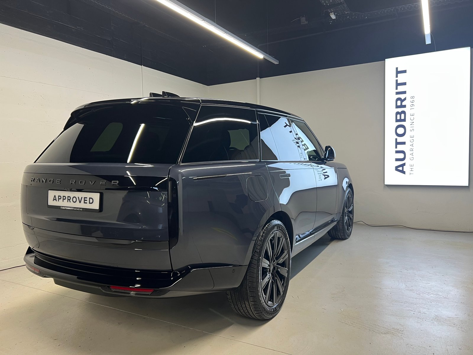 LAND ROVER Range Rover 3.0 I6 P550e Autobiography, Plug-in-Hybrid Benzina/Elettrica, Auto dimostrativa, Automatico - 2