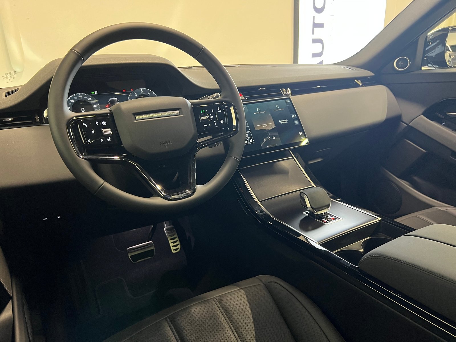 LAND ROVER RR Evoque 1.5 T 270e Dynamic SE, Plug-in-Hybrid Benzin/Elektro, Vorführwagen, Automatik - 3