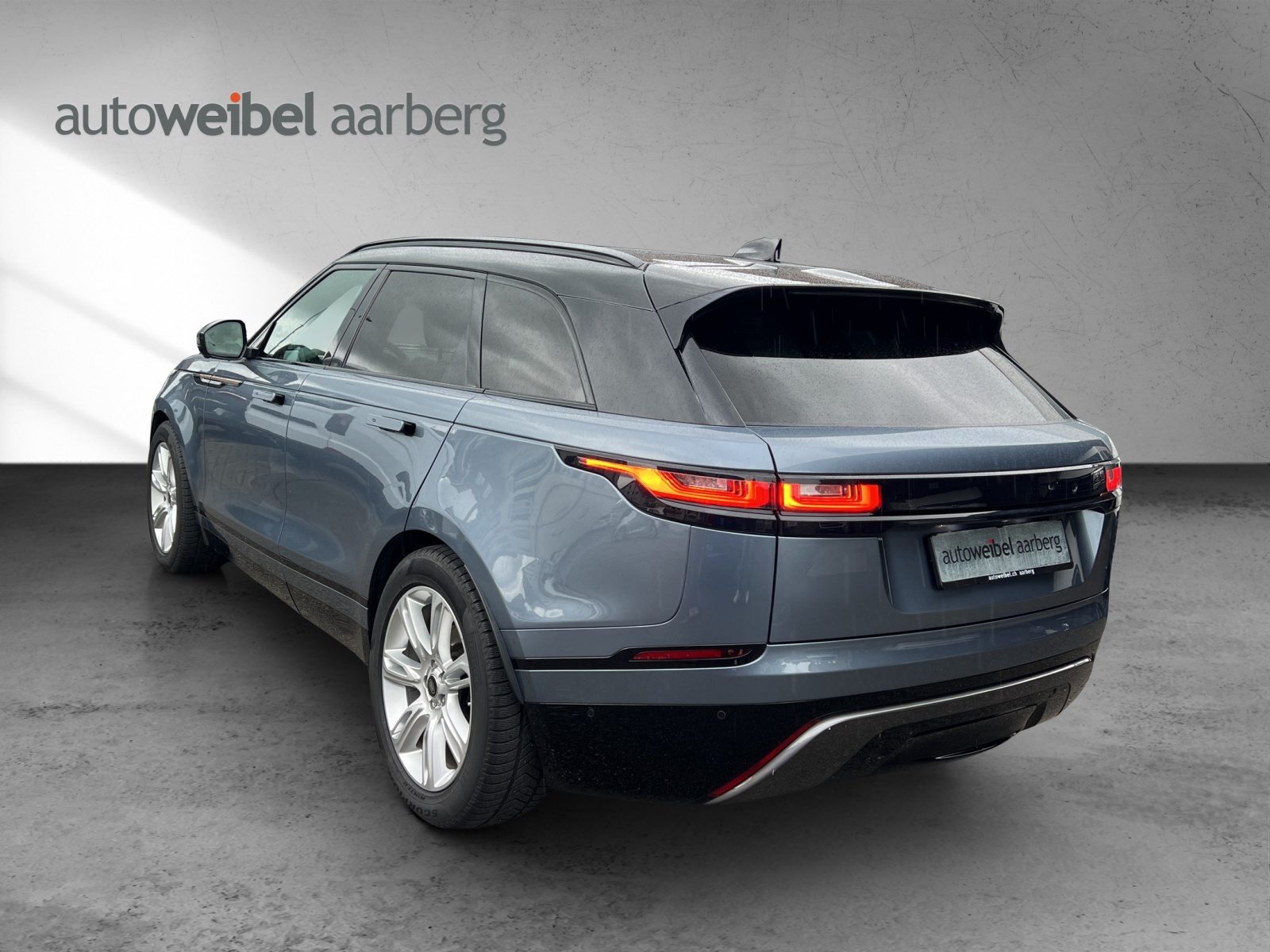 LAND ROVER RR Velar R-Dyn. D 240 SE, Diesel, Second hand / Used, Automatic - 4