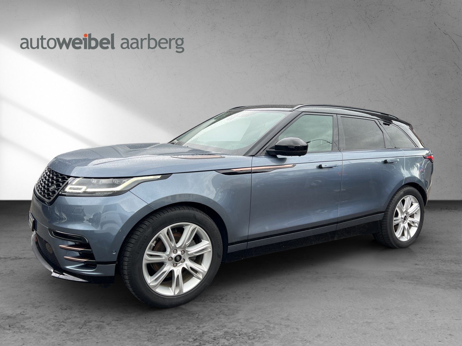 LAND ROVER RR Velar R-Dyn. D 240 SE, Diesel, Second hand / Used, Automatic - 5
