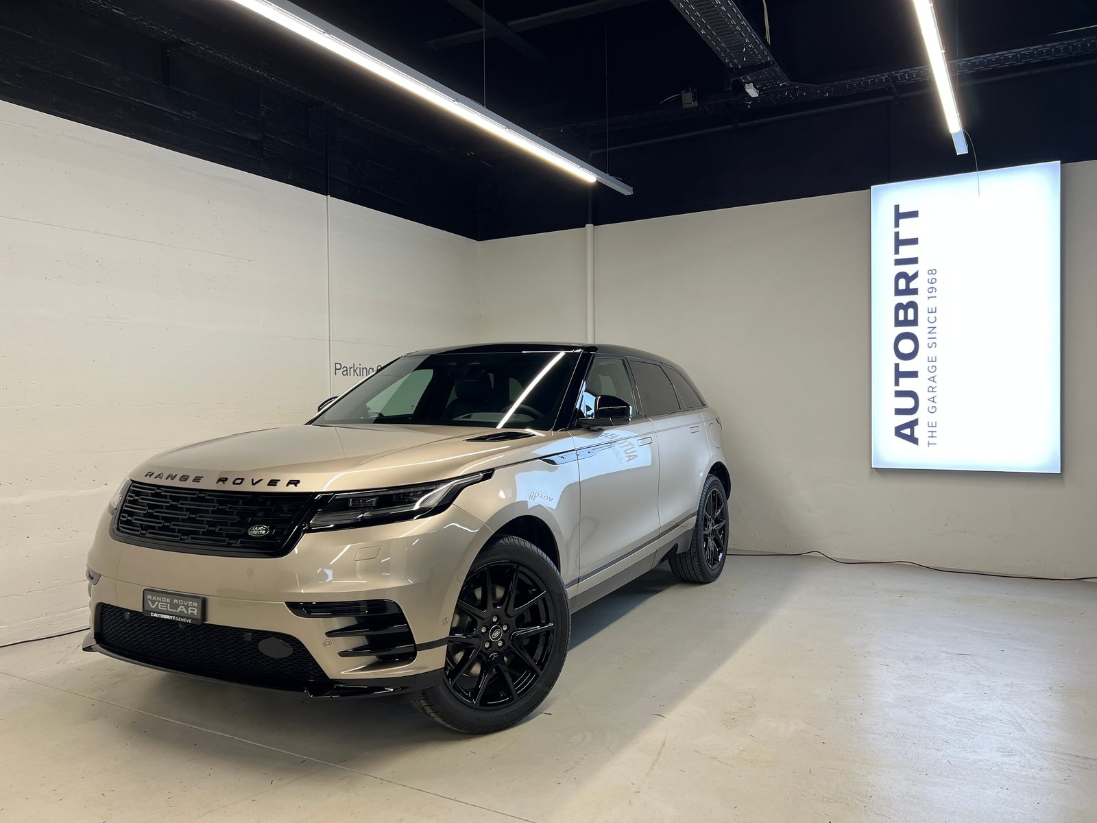 LAND ROVER Range Rover Velar 2.0 P400e Dynamic SE