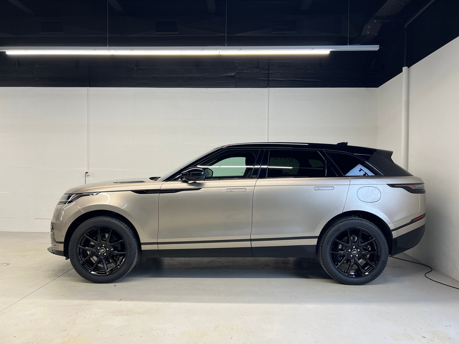 LAND ROVER Range Rover Velar 2.0 P400e Dynamic SE, Plug-in-Hybrid Benzina/Elettrica, Auto nuove, Automatico - 2