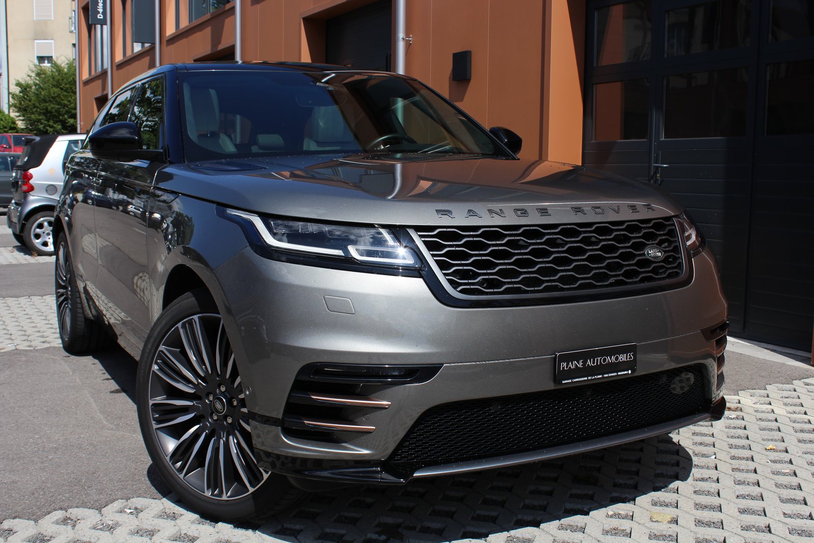 LAND ROVER Range Rover Velar D 300 First Edition Automatic - "Toit Ouvr, Diesel, Occasion / Utilisé, Automatique - 2