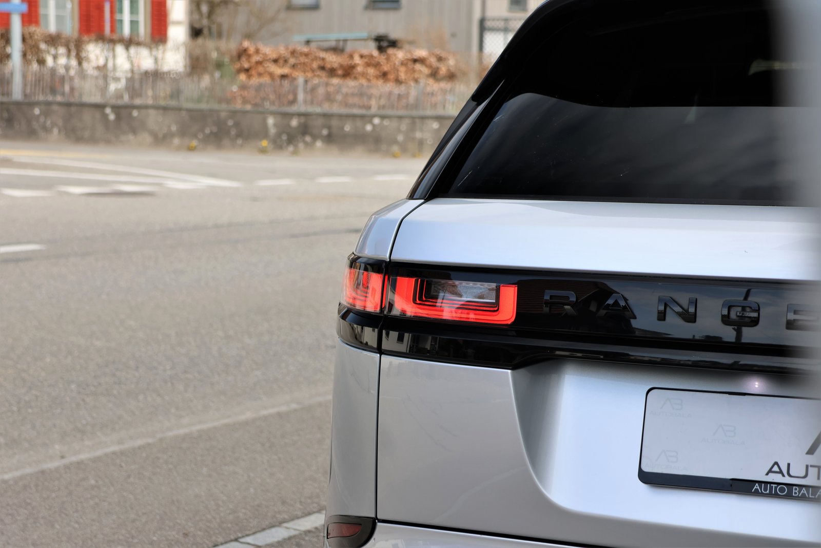 LAND ROVER Range Rover Velar P 250 Automatic, Benzin, Occasion / Gebraucht, Automatik - 7