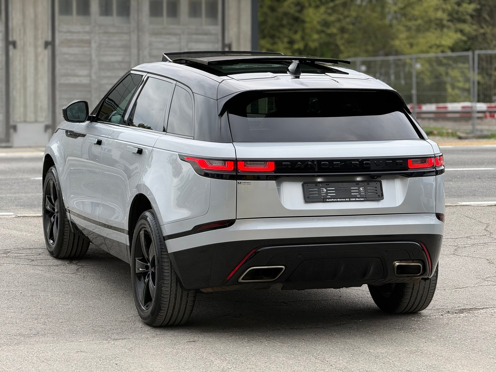 LAND ROVER Range Rover Velar R-Dynamic P 300 S Automatic, Benzin, Occasion / Gebraucht, Automatik - 7