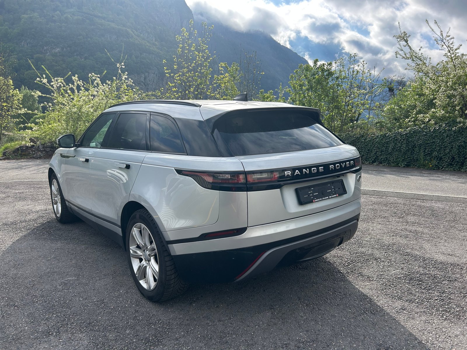 LAND ROVER Range Rover Velar D 240 SE Automatic, Diesel, Second hand / Used, Automatic - 3