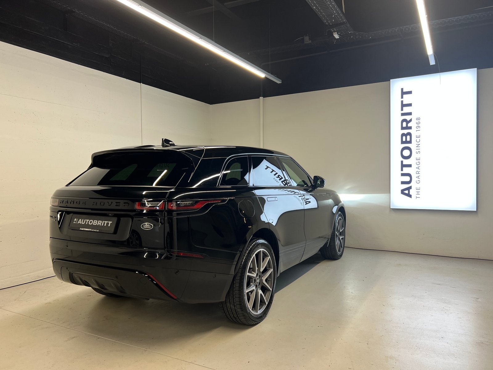 LAND ROVER Range Rover Velar 2.0 P400e R-Dynamic HSE, Hybride Rechargeable Essence/Électricité, Occasion / Utilisé, Automatique - 2