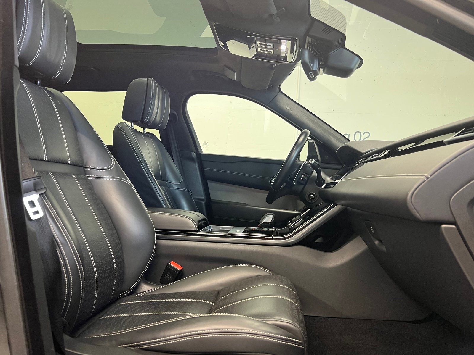 LAND ROVER Range Rover Velar 2.0 P400e R-Dynamic HSE, Hybride Rechargeable Essence/Électricité, Occasion / Utilisé, Automatique - 6