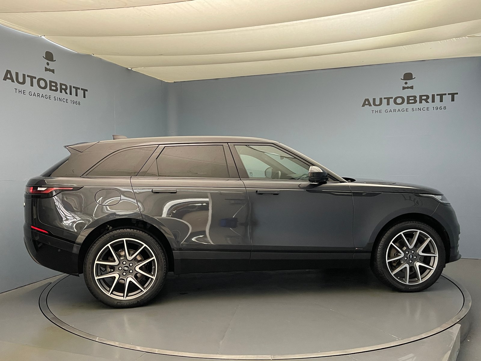 LAND ROVER Range Rover Velar 2.0 P400e R-Dynamic SE, Plug-in-Hybrid Benzin/Elektro, Occasion / Gebraucht, Automatik - 4