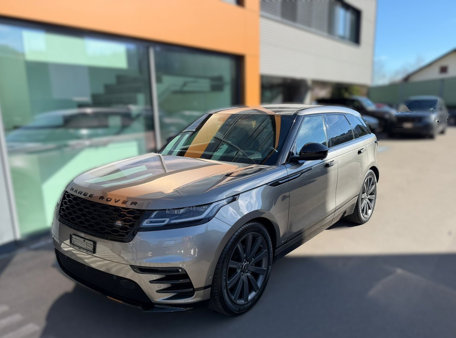 LAND ROVER Range Rover Velar 2.0 D 240 R-Dynamic SE