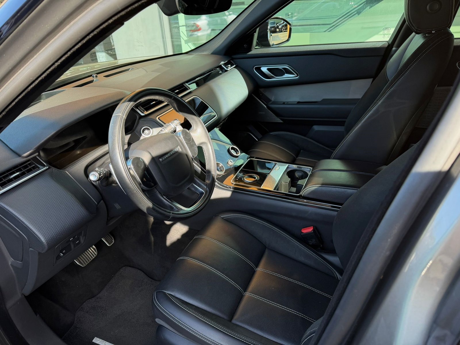 LAND ROVER Range Rover Velar 2.0 D 240 R-Dynamic SE, Diesel, Occasion / Gebraucht, Automatik - 3