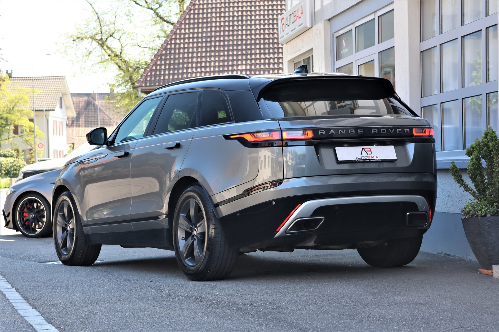 LAND ROVER Range Rover Velar R-Dynamic P 300 Automatic, Petrol, Second hand / Used, Automatic - 3