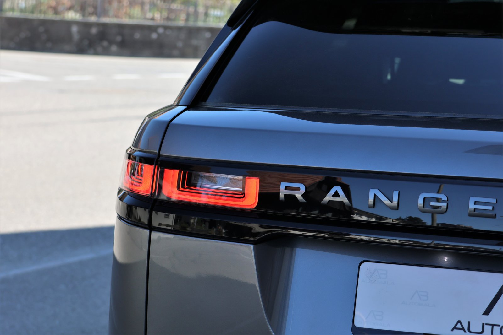 LAND ROVER Range Rover Velar R-Dynamic P 300 Automatic, Petrol, Second hand / Used, Automatic - 5