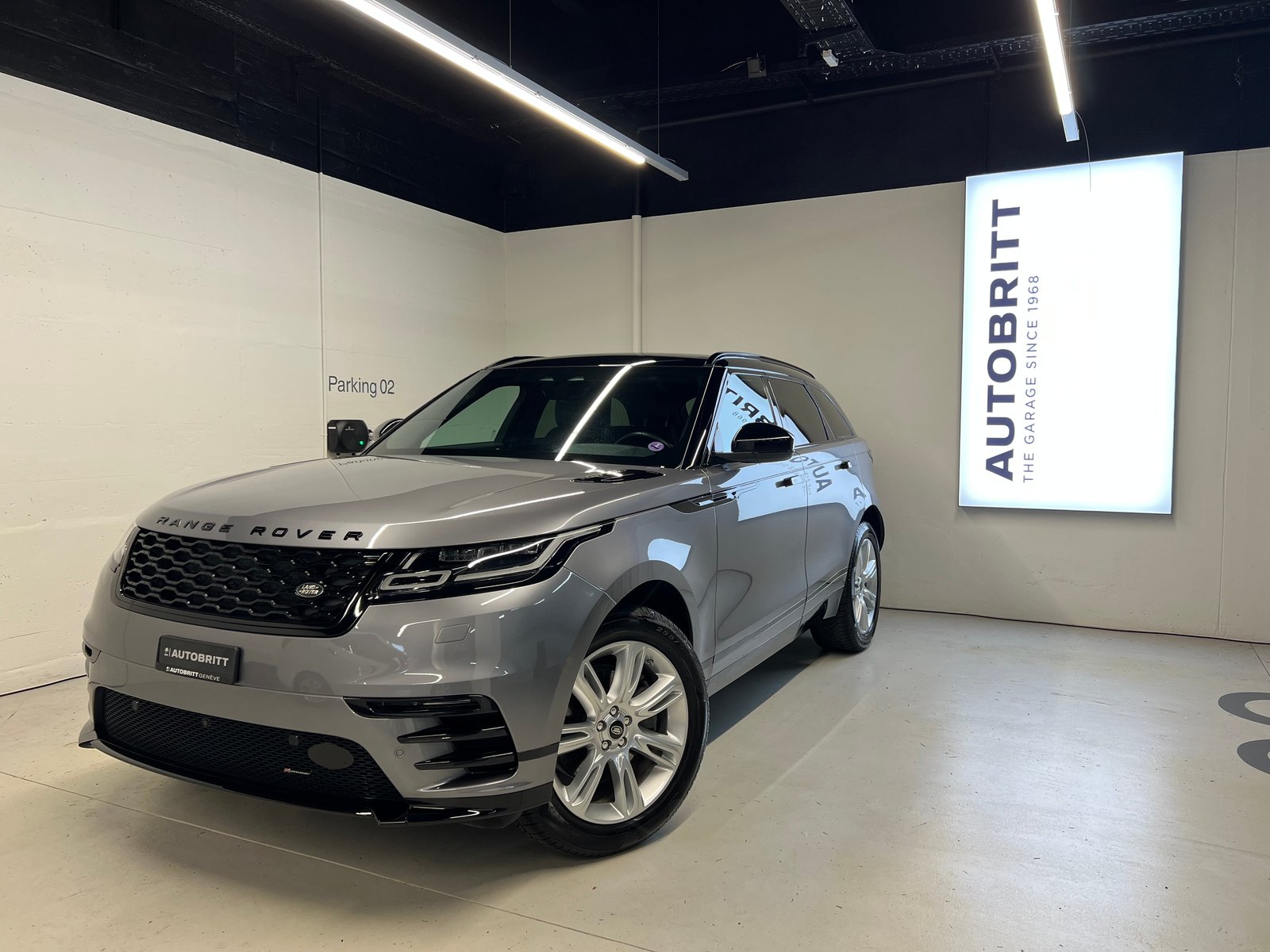 LAND ROVER Range Rover Velar 2.0 T R-Dynamic SE